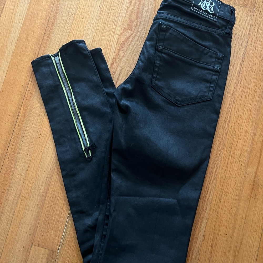 Rock&Republic Black Neon Zipper Jeans Size 25